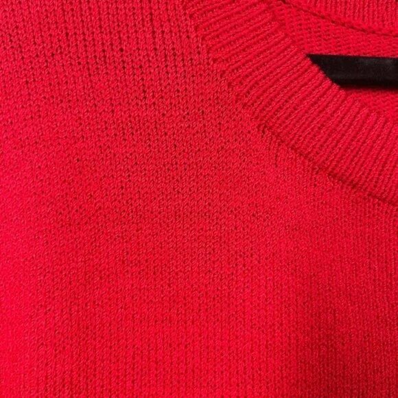 St. John red knit long-sleeve top size US M - Picture 6 of 8